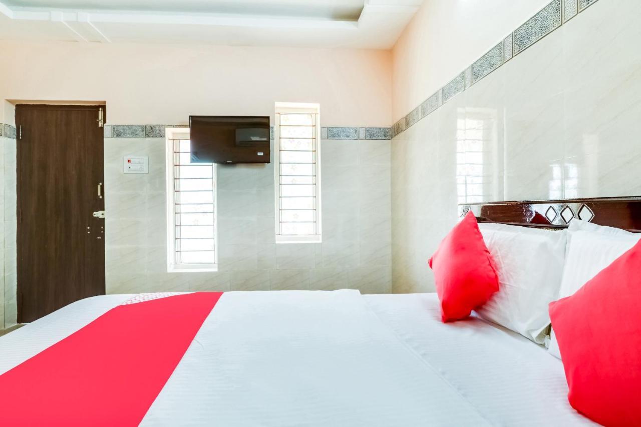 Oyo 68320 Bgr Residency Hotell Tirupati Eksteriør bilde